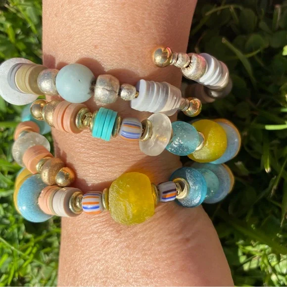 2 piece Handmade bracelet set /stack, in beachy blues. And pinks - Picture 12 of 14